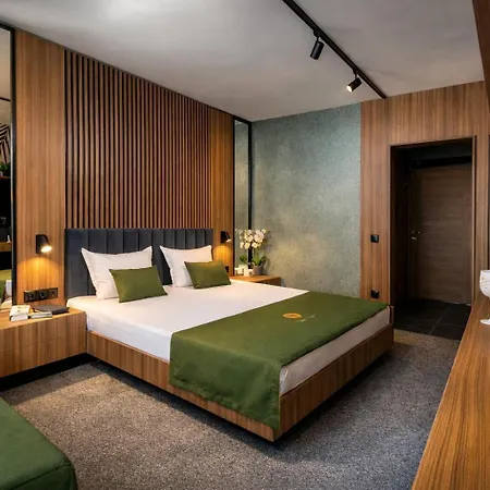 Palms 4*